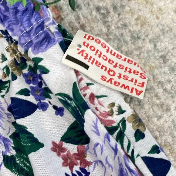 Vintage Needles & Threads shorts - Picture 5 of 11